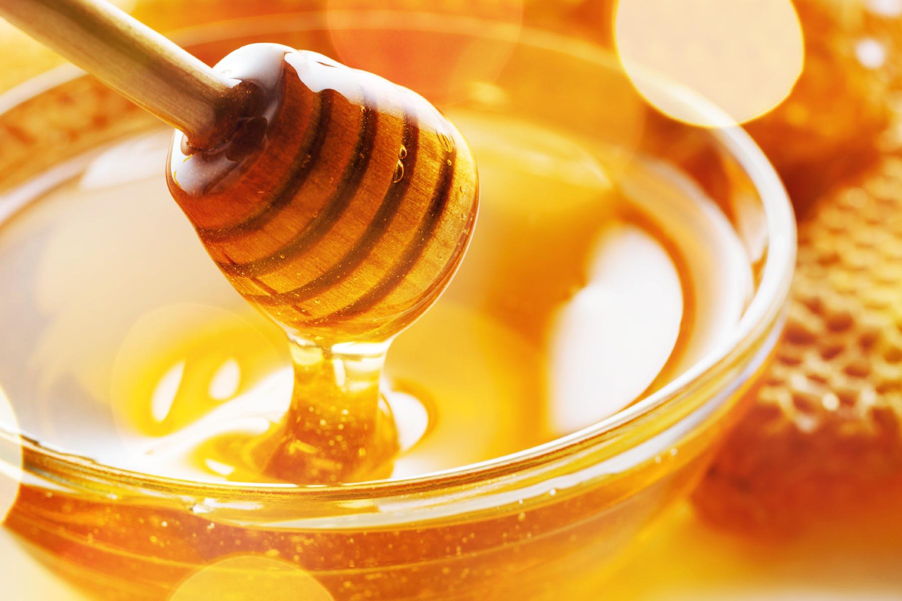 Hogyan használd a mézet sütéshez, hogy ne veszítse el az ízét